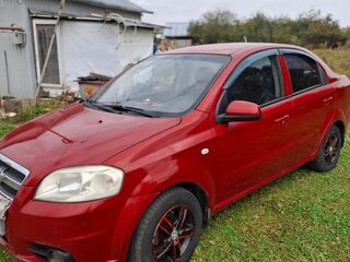 2009 Chevrolet Aveo I Рестайлинг, красный, 650000 рублей, вид 1
