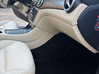 2014 Mercedes-Benz GLA 200 I (X156), фиолетовый, 2050000 рублей, вид 4