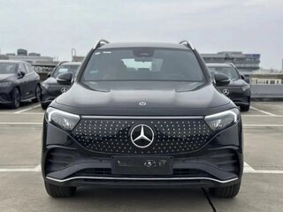2025 Mercedes-Benz EQB 250+ I Рестайлинг, чёрный, 3780070 рублей, вид 3