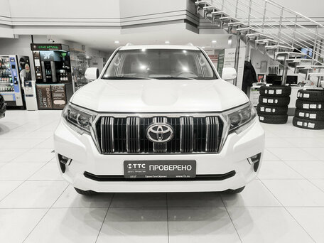 2021 Toyota Land Cruiser Prado 150 Series Рестайлинг 3, белый, 4800000 рублей, вид 2