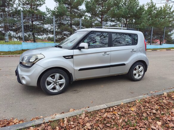 2013 Kia Soul I Рестайлинг, серебристый, 830000 рублей