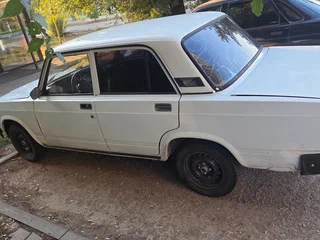 2007 Lada (ВАЗ) 2107, белый, 75000 рублей, вид 1