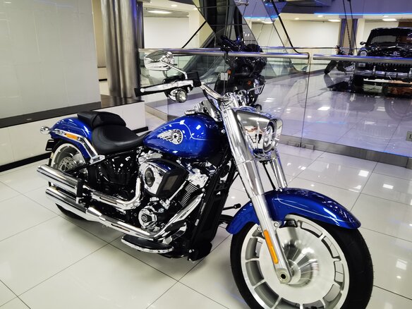 2026 Harley-Davidson Fat Boy, синий, 3300000 рублей