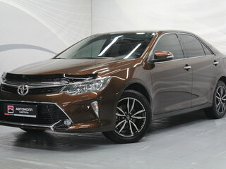 2017 Toyota Camry VII (XV50) Рестайлинг 2, коричневый, 2050000 рублей, вид 1