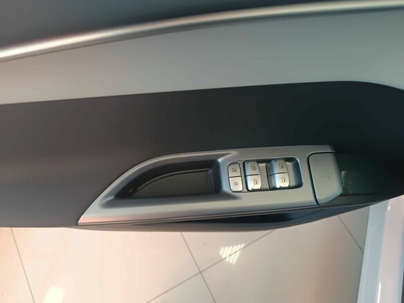 2026 Omoda C5 II, белый, 2250000 рублей - вид 10