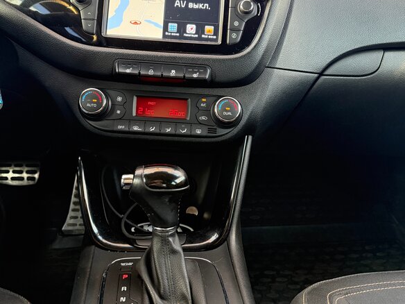 2018 Kia Ceed II Рестайлинг, белый, 1450000 рублей - вид 28