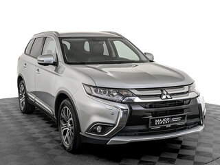 2017 Mitsubishi Outlander III Рестайлинг 2, серебристый, 2100000 рублей, вид 3
