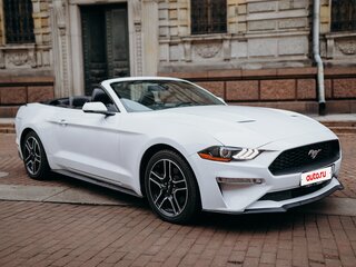 2017 Ford Mustang VI Рестайлинг, белый, 2250000 рублей, вид 2