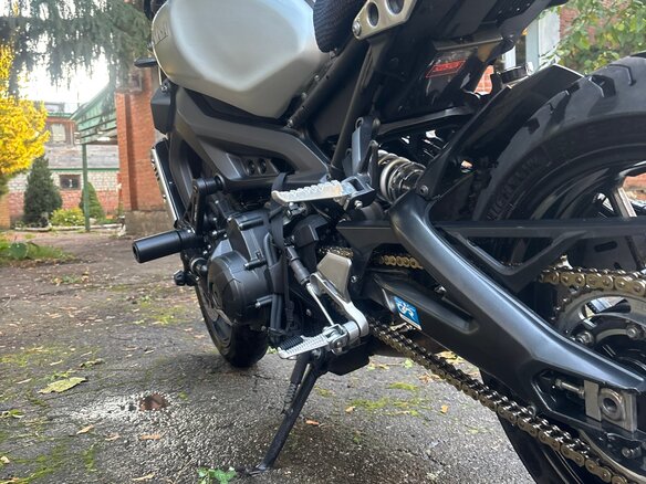2018 Yamaha XSR900, серебристый, 719000 рублей - вид 4