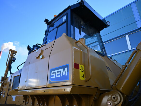 2026 SEM 824F, жёлтый, 25359440 рублей - вид 17