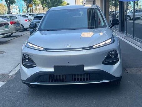 2026 Changan Qiyuan Q05 51.9 kWh II, серебристый, 1810000 рублей, вид 2