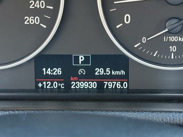 2017 BMW X3 20i xDrive II (F25) Рестайлинг, серый, 1850000 рублей - вид 9