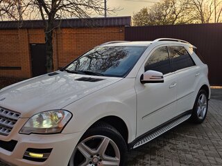2010 Mercedes-Benz M-Класс 350 II (W164) Рестайлинг, белый, 1650000 рублей, вид 3