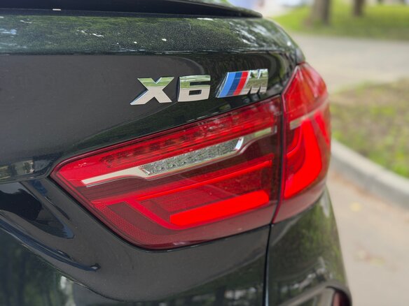 2018 BMW X6 M II (F86), чёрный, 3900000 рублей - вид 15