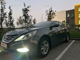 2011 Hyundai Sonata VI (YF), серый, 1500000 рублей, вид 2