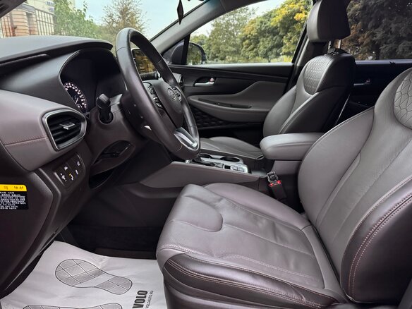 2019 Hyundai Santa Fe IV, серый, 3700000 рублей - вид 8