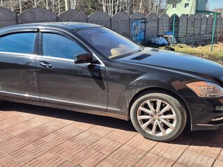 2010 Mercedes-Benz S-Класс 500 V (W221) Рестайлинг, чёрный, 1830000 рублей, вид 3