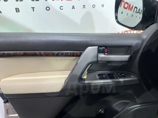 2011 Toyota Land Cruiser 200 Series, золотистый, 3980000 рублей, вид 4