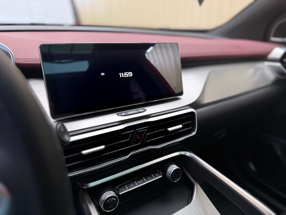 2023 Geely Coolray I, красный, 2250000 рублей - вид 12