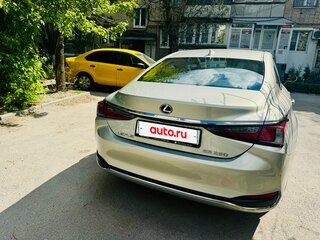 2021 Lexus ES 250 VII Рестайлинг, белый, 5500000 рублей, вид 5