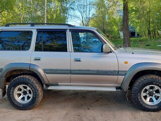1995 Toyota Land Cruiser 80 Series Рестайлинг, золотистый, 1600000 рублей, вид 3