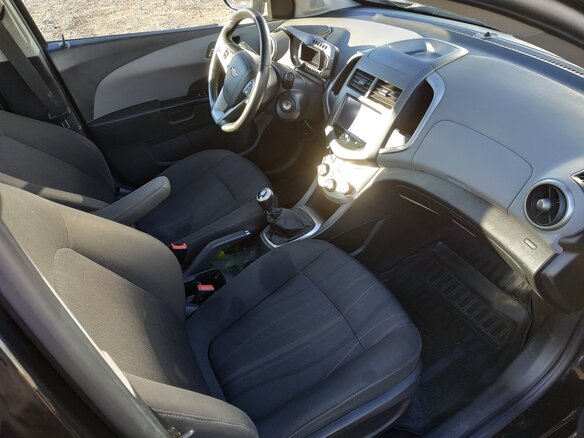 2014 Chevrolet Aveo II, чёрный, 500000 рублей - вид 5