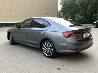 2021 Skoda Octavia IV (A8), серый, 2500000 рублей, вид 5