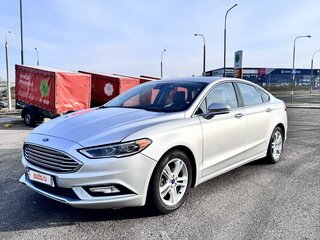 2018 Ford Fusion (North America) II Рестайлинг, серебристый, 1570000 рублей, вид 3