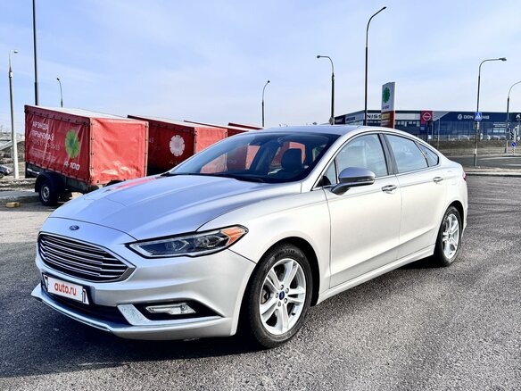 2018 Ford Fusion (North America) II Рестайлинг, серебристый, 1570000 рублей - вид 2