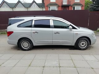 2011 SsangYong Rodius I Рестайлинг, серебристый, 1500000 рублей, вид 3