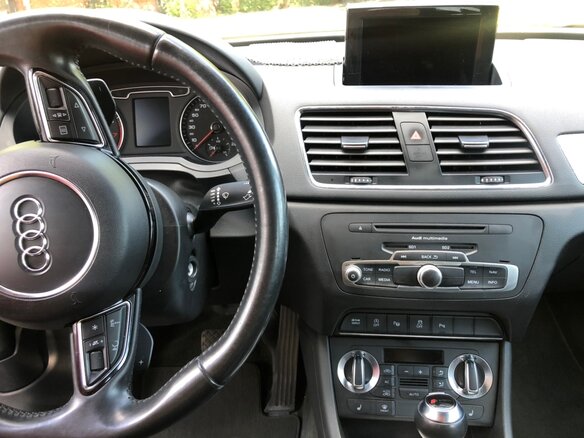 2011 Audi Q3 I (8U), белый - вид 6