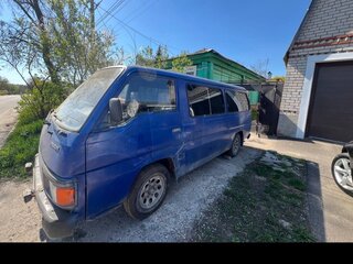 1989 Nissan Urvan III (E24), синий, 170000 рублей, вид 2