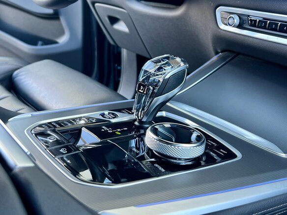 2019 BMW X5 30d IV (G05/G18), серый, 6850000 рублей - вид 13