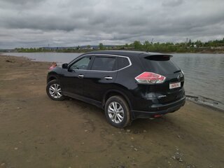 2015 Nissan X-Trail III, чёрный, 1900000 рублей, вид 4