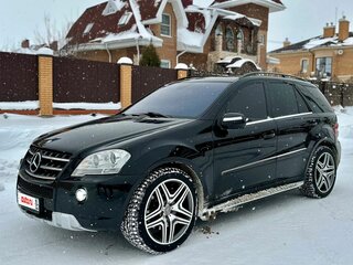 2008 Mercedes-Benz M-Класс 500 II (W164) Рестайлинг, чёрный, 1000000 рублей, вид 1