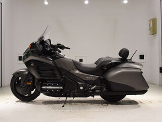2017 Honda GL 1800 Gold Wing, серый, 1600000 рублей, вид 2
