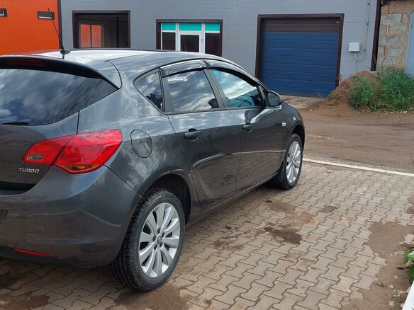 2011 Opel Astra J, серый, 650000 рублей - вид 3