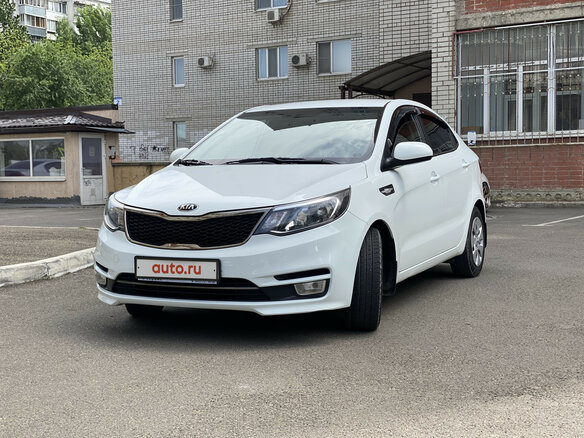 2015 Kia Rio III Рестайлинг, белый, 1450000 рублей