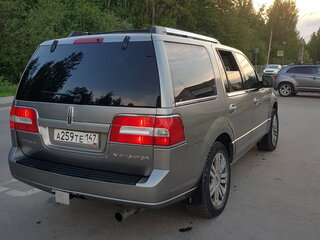 2008 Lincoln Navigator III, серый, 1600000 рублей, вид 5