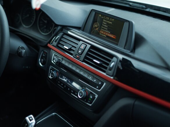 2016 BMW 3 серии Gran Turismo 320d xDrive VI (F3x) Рестайлинг, серебристый, 2490000 рублей - вид 12