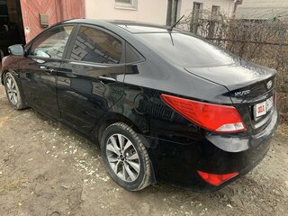 2015 Hyundai Solaris I Рестайлинг, чёрный, 930000 рублей, вид 3