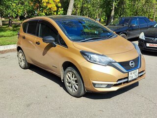 2018 Nissan Note e-Power II Рестайлинг, золотистый, 1749000 рублей, вид 5