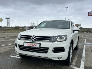 2011 Volkswagen Touareg II, белый, 2450000 рублей, вид 2