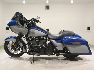 2023 Harley-Davidson Road Glide, серебристый, 2900000 рублей, вид 2