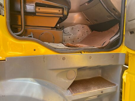 2007 DAF XF 105, жёлтый, 4000000 рублей, вид 3
