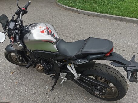 2019 Honda CB 650R, серебристый, 825000 рублей, вид 4