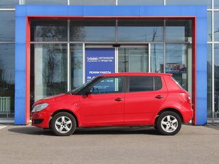 2011 Skoda Fabia II Рестайлинг, красный, 230000 рублей, вид 2