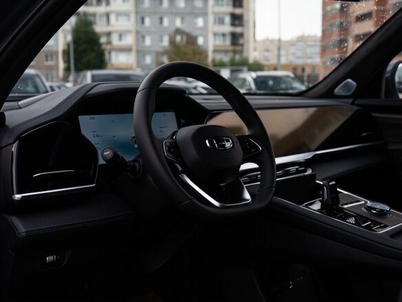 2026 Geely Monjaro I, серый, 4599990 рублей - вид 9