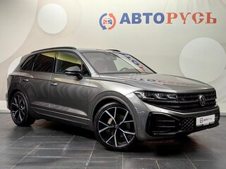 2026 Volkswagen Touareg III Рестайлинг, серый, 14750000 рублей, вид 3