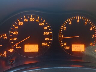 2004 Toyota Avensis II, коричневый, 550000 рублей, вид 4